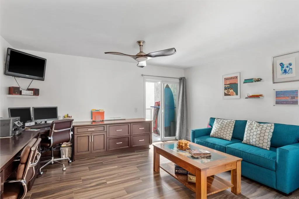 4553 Cove Dr Unit 2