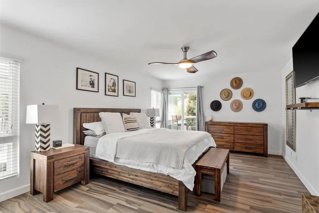 4553 Cove Dr Unit 2