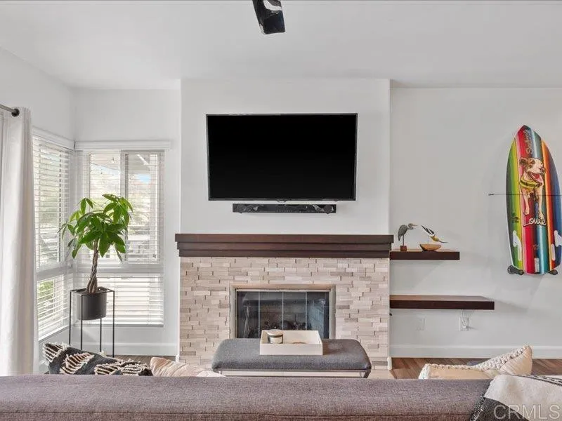 4553 Cove Dr Unit 2