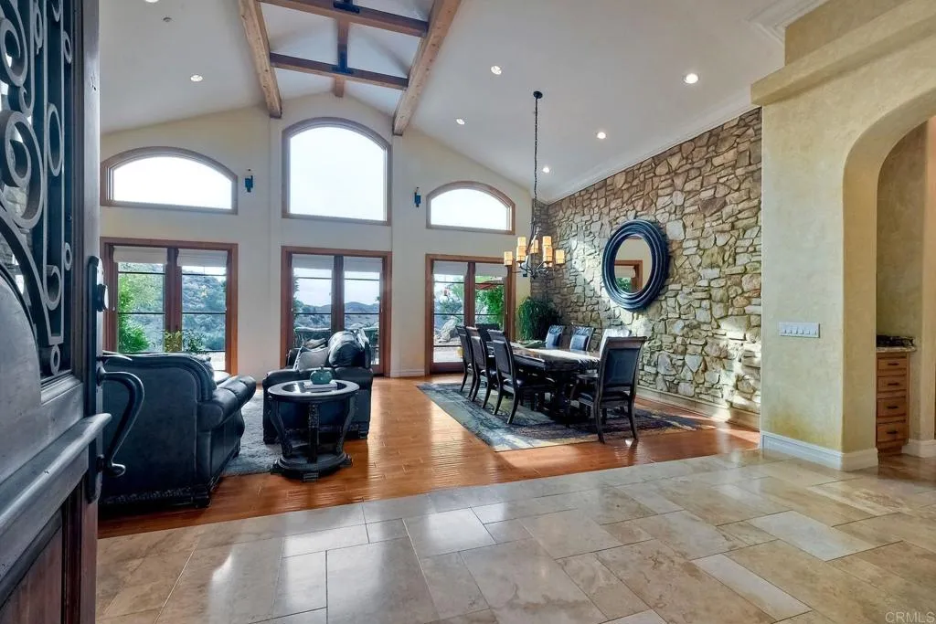 27119 Calle De Encinas Ct