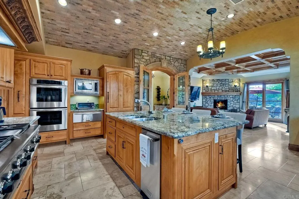 27119 Calle De Encinas Ct