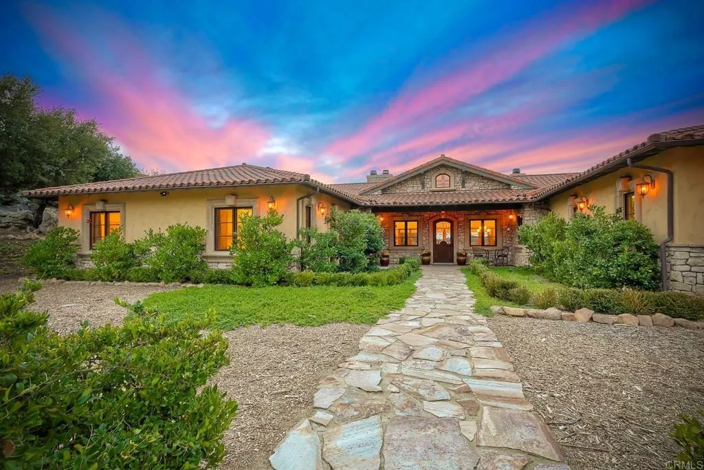 27119 Calle De Encinas Ct
