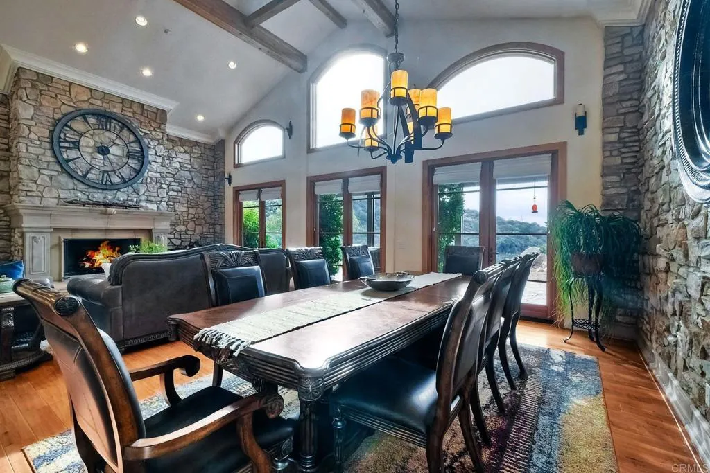 27119 Calle De Encinas Ct