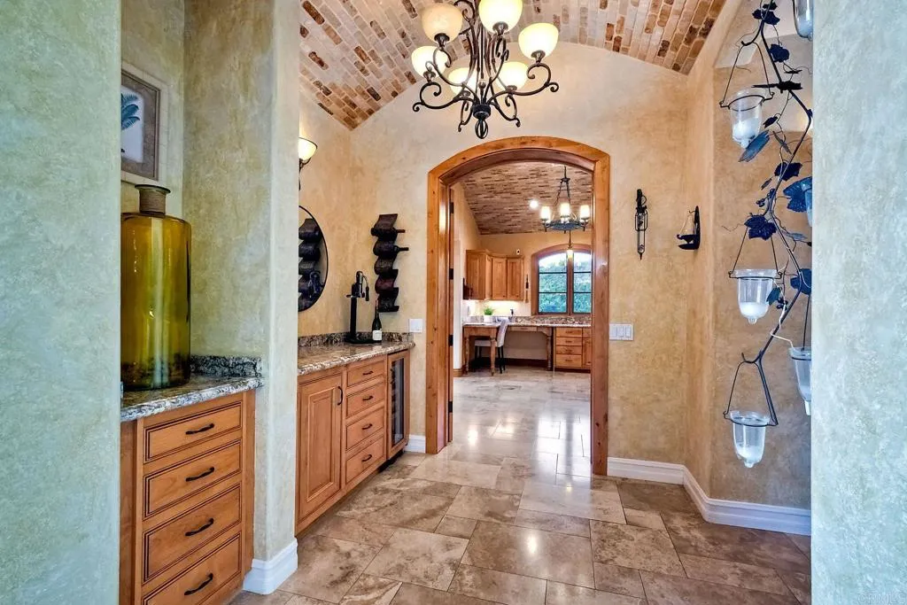 27119 Calle De Encinas Ct