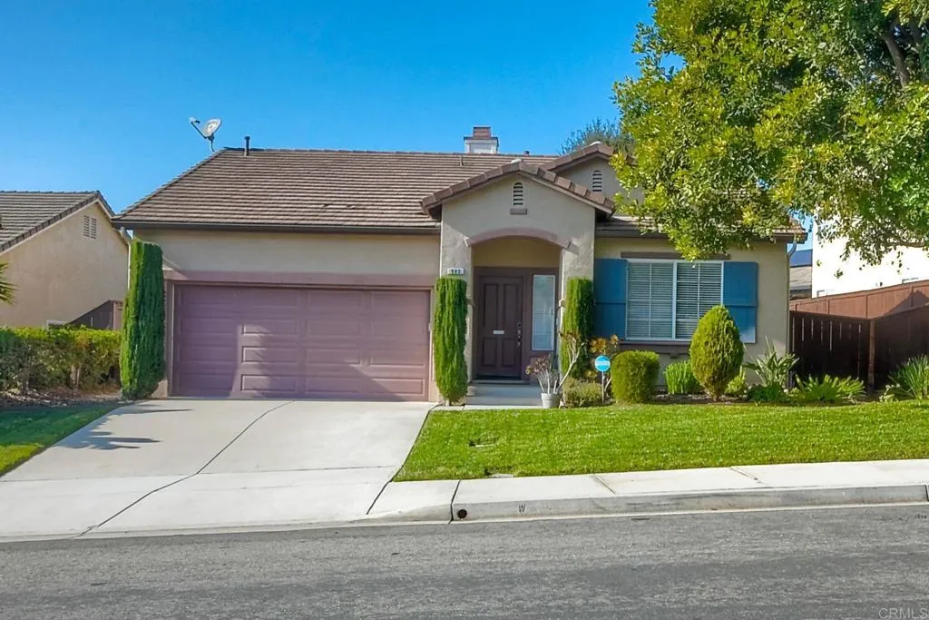 803 El Caballo Dr