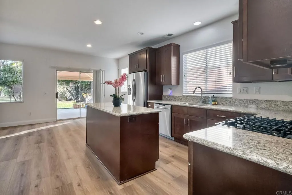 803 El Caballo Dr