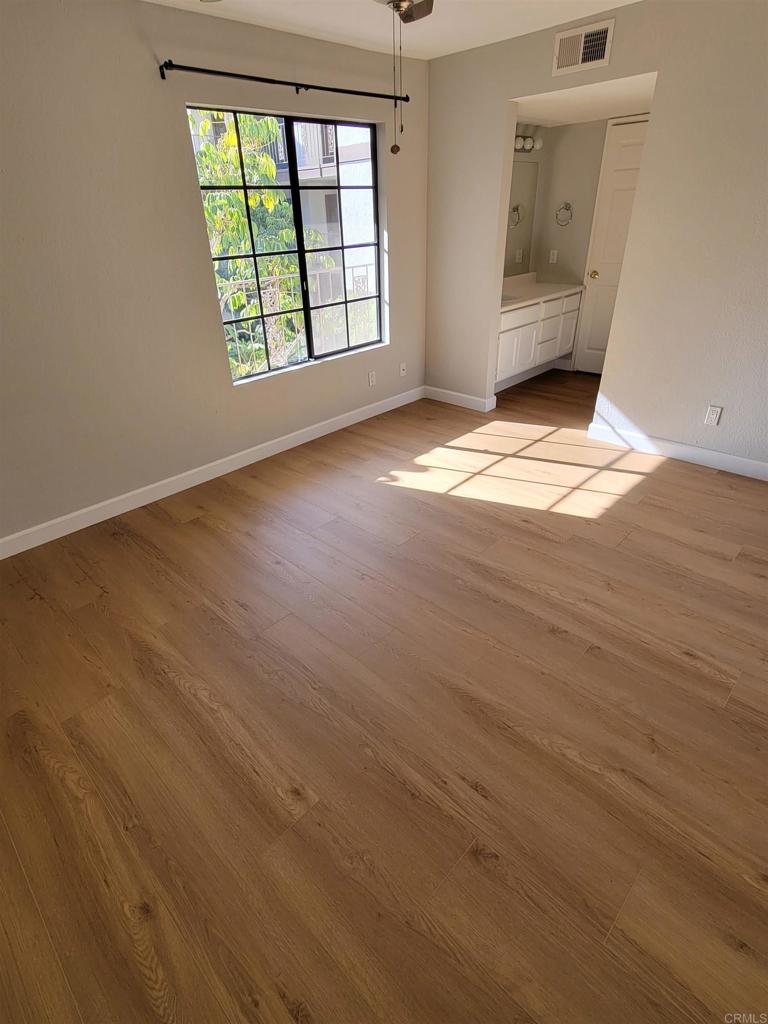 1263 Robinson Avenue 12