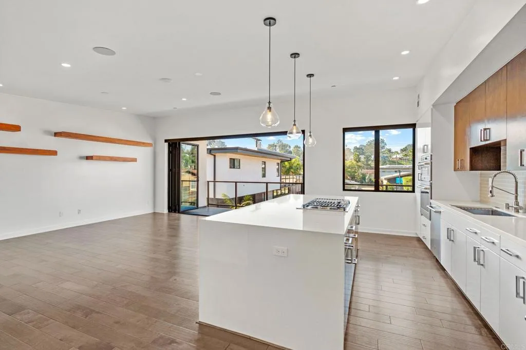 638 Valley Avenue
