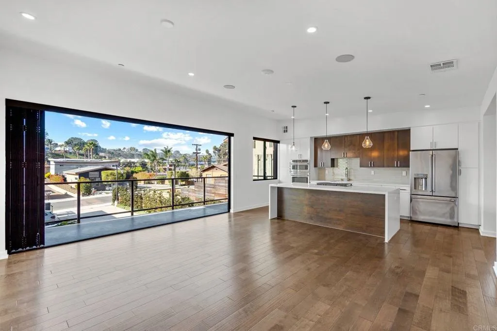 638 Valley Avenue