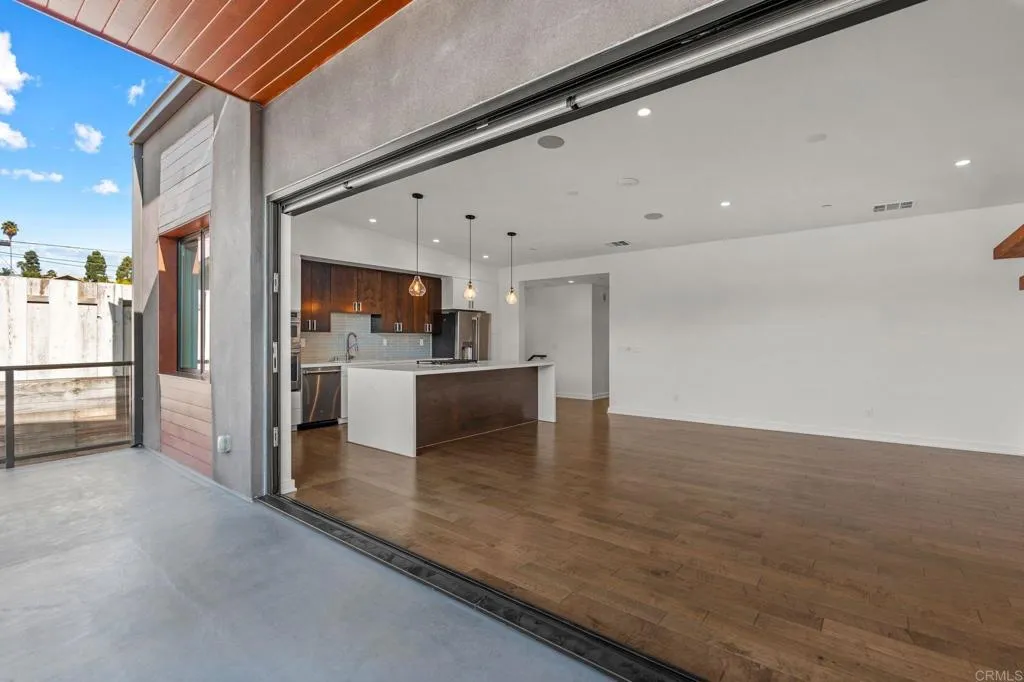 638 Valley Avenue