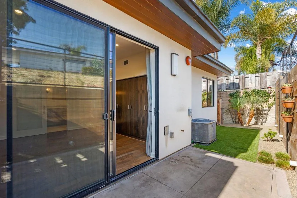 638 Valley Avenue