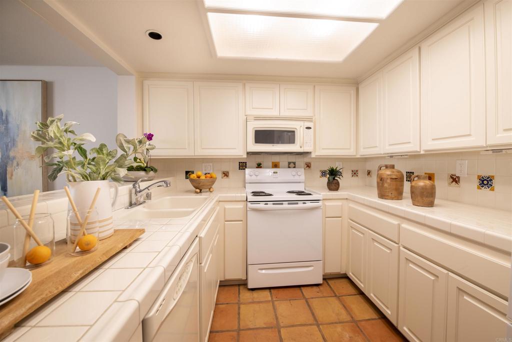 6263 Caminito Carrena