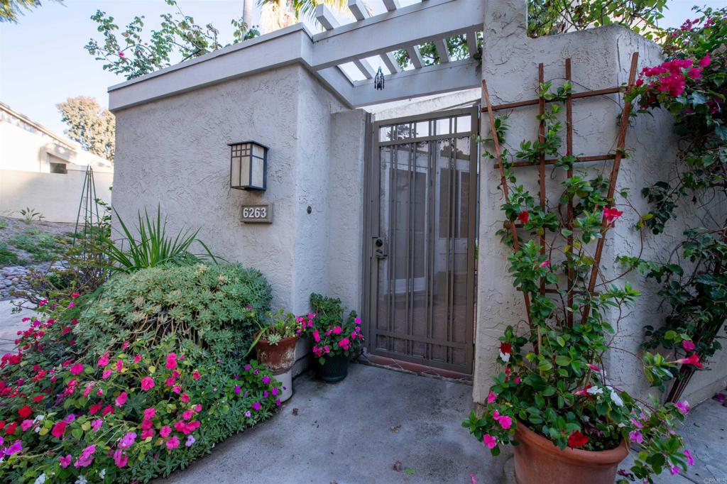 6263 Caminito Carrena