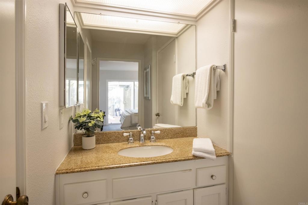 6263 Caminito Carrena