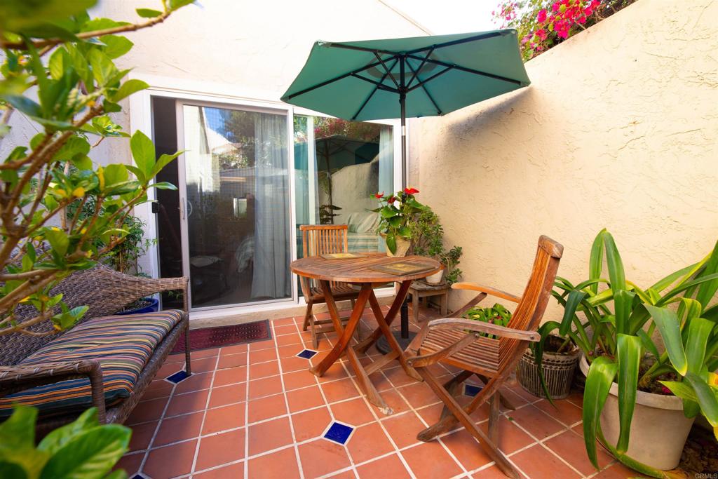 6263 Caminito Carrena