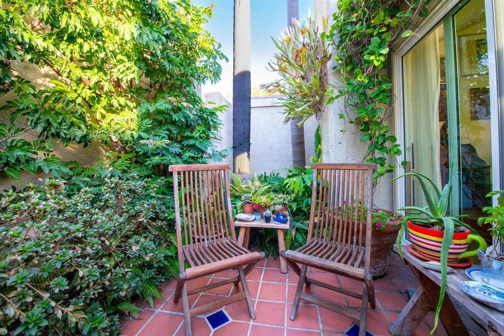 6263 Caminito Carrena