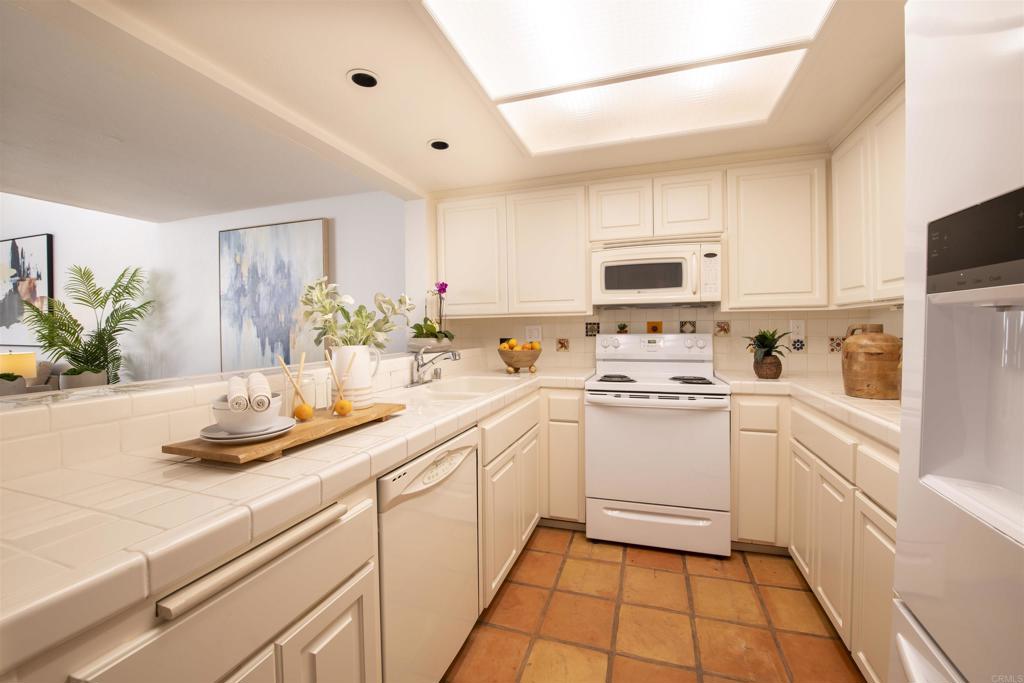 6263 Caminito Carrena