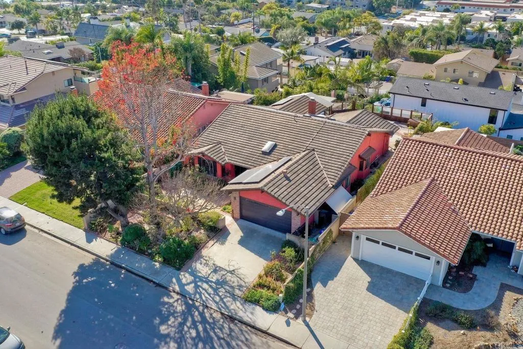 3985 Syme Drive