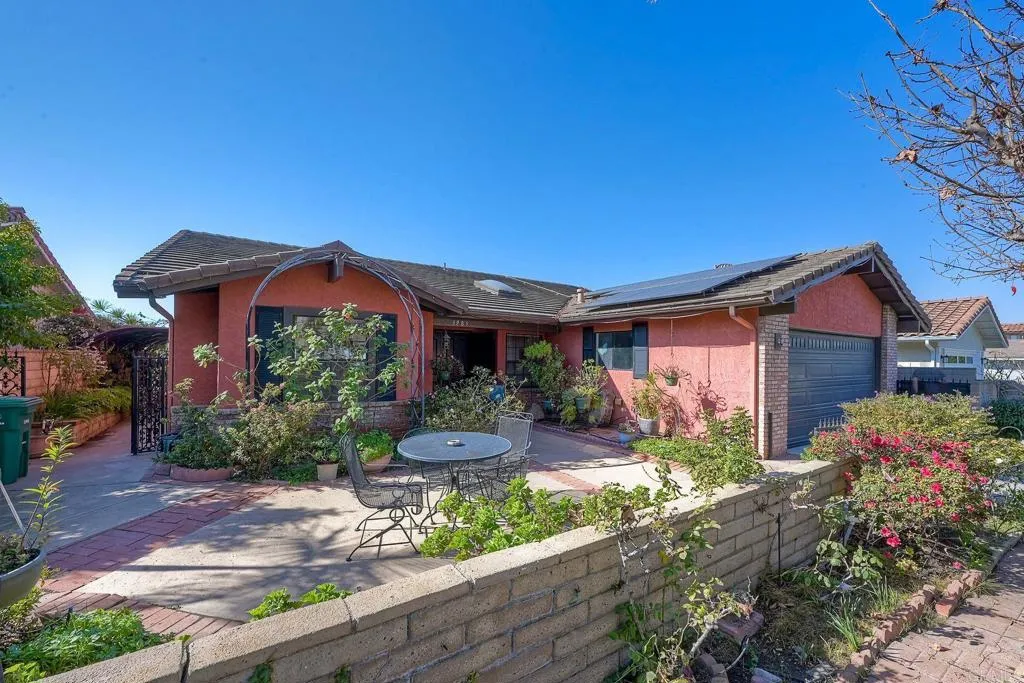 3985 Syme Drive