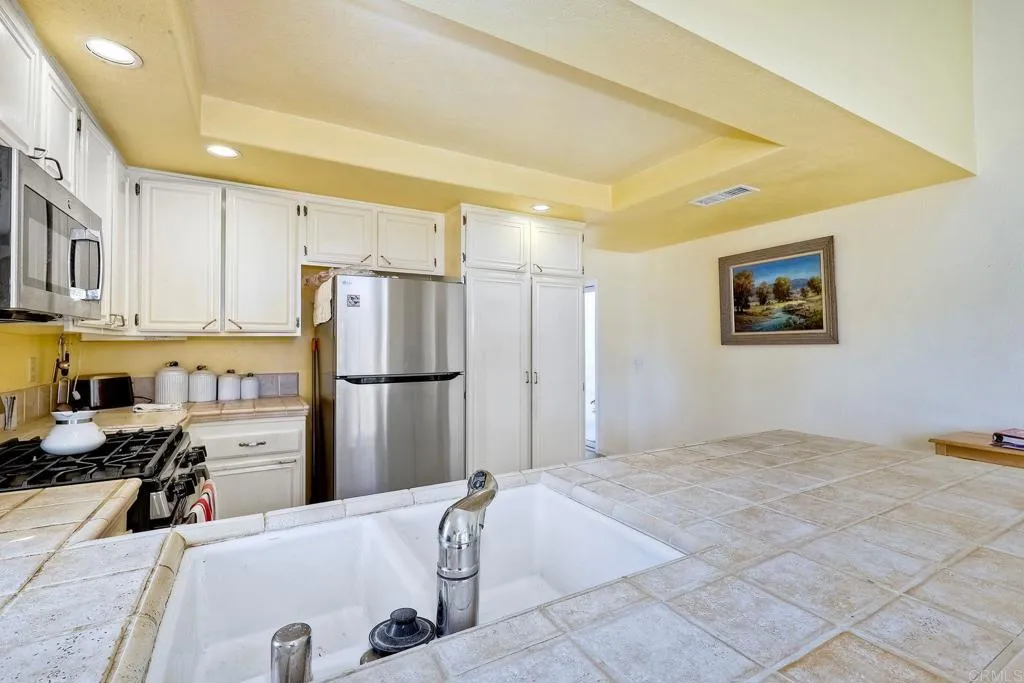 1803 Autumn Place