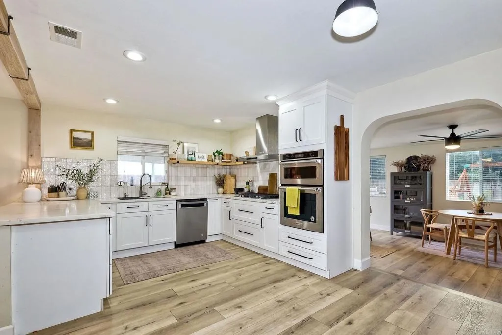 2727 Lancelot Drive