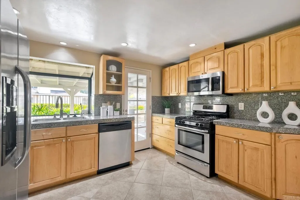 1035 Bridle Path Way