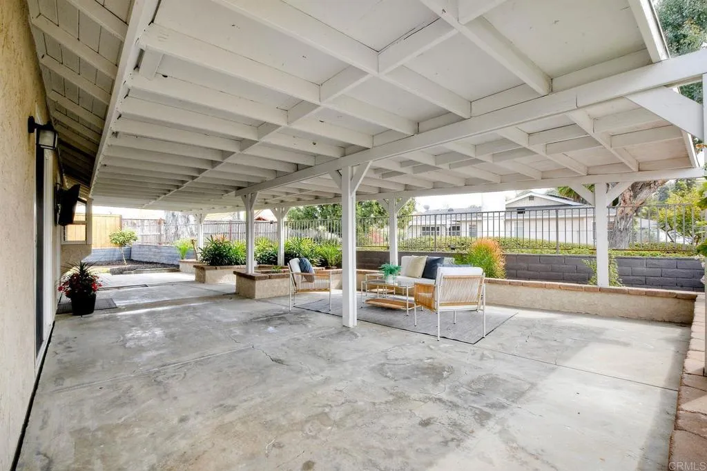 1035 Bridle Path Way