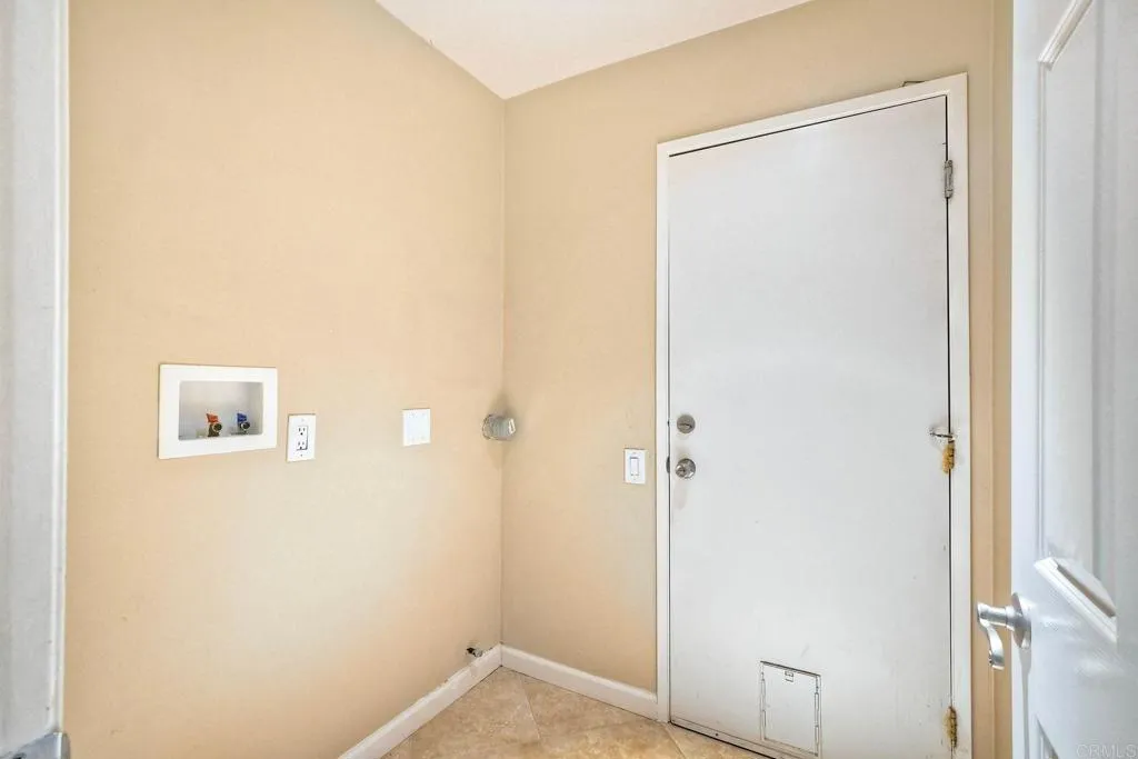 1035 Bridle Path Way