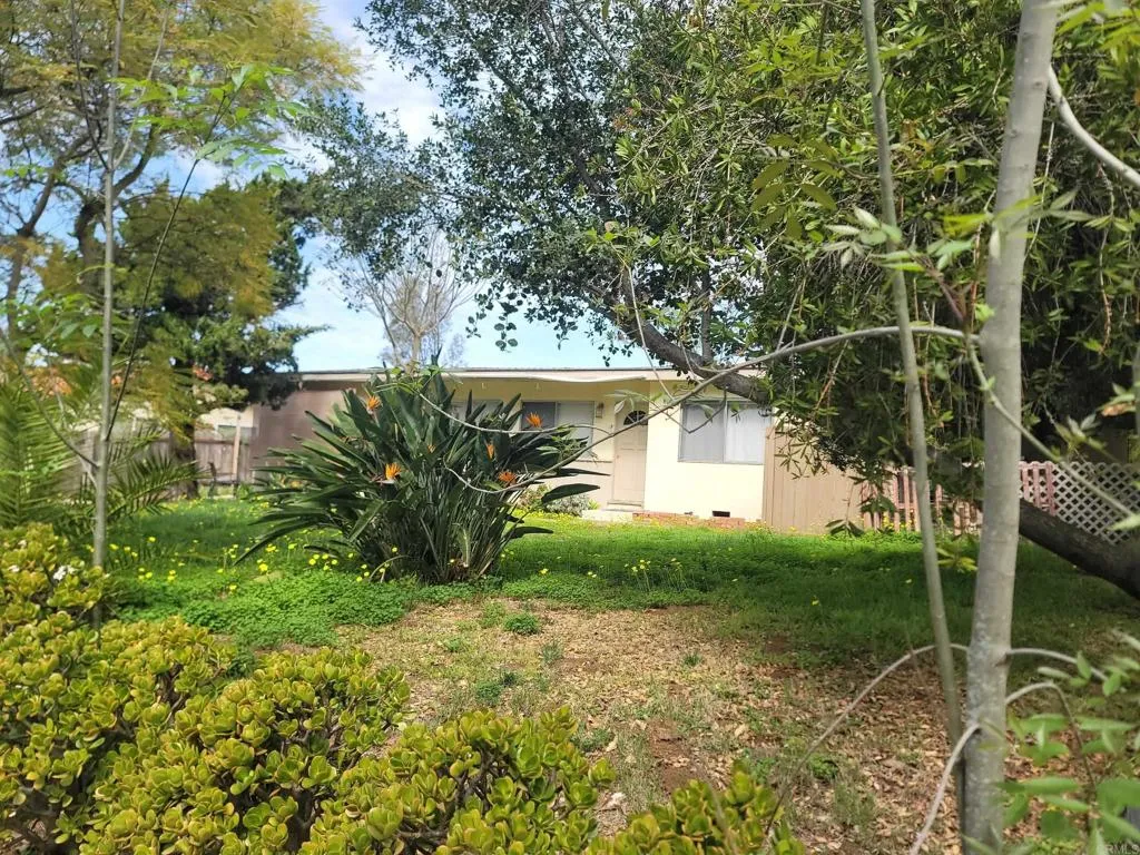 1748 Foothill Drive