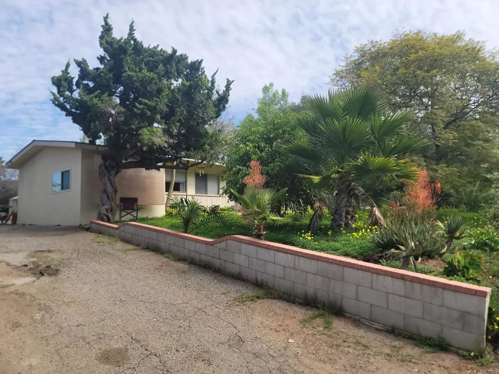1748 Foothill Drive