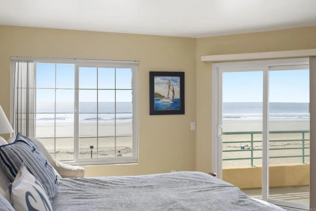 400 N The Strand Unit 26
