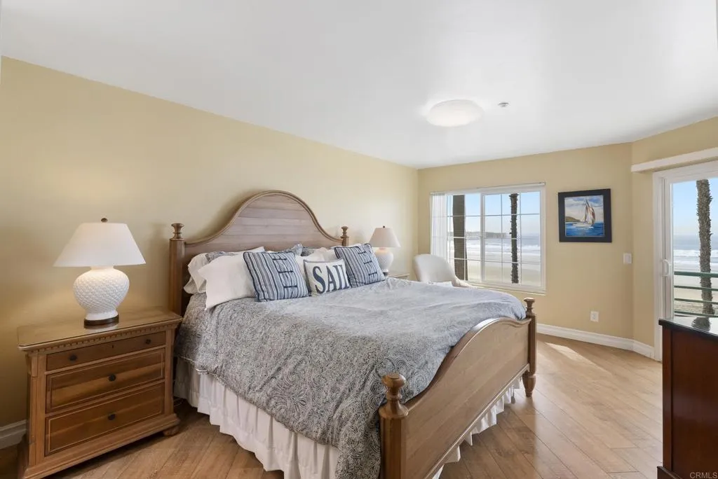 400 N The Strand Unit 26