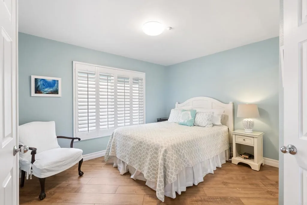 400 N The Strand Unit 26