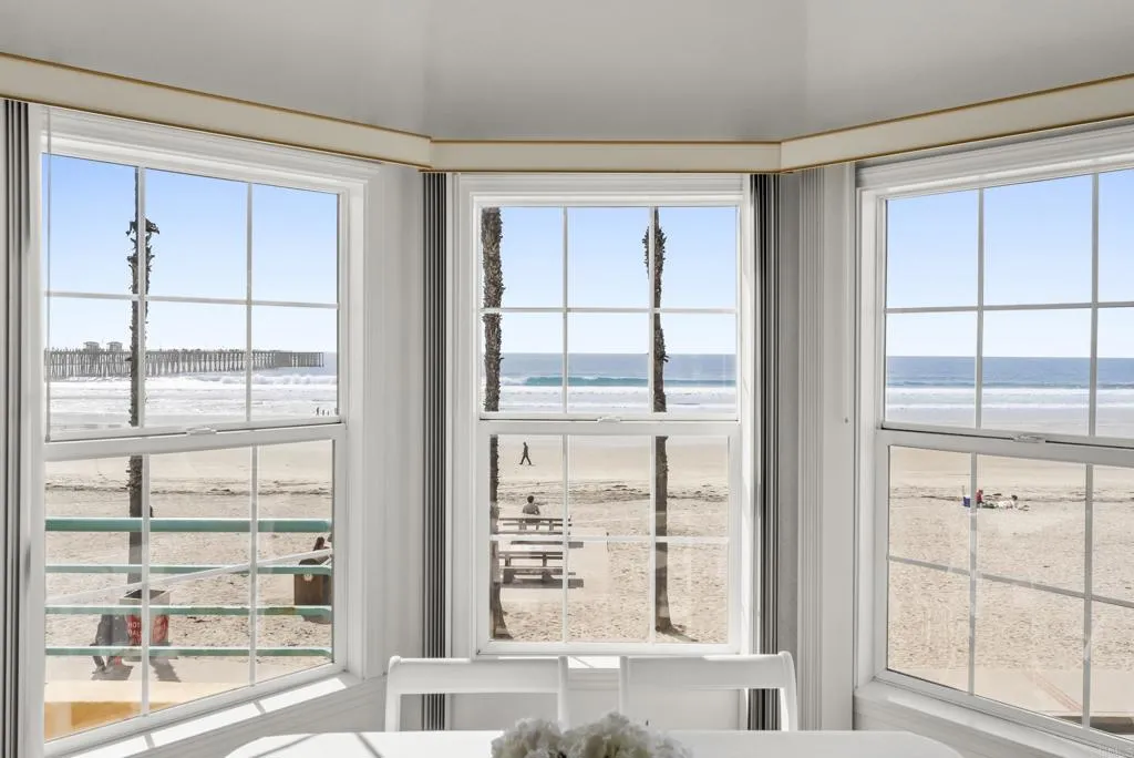400 N The Strand Unit 26
