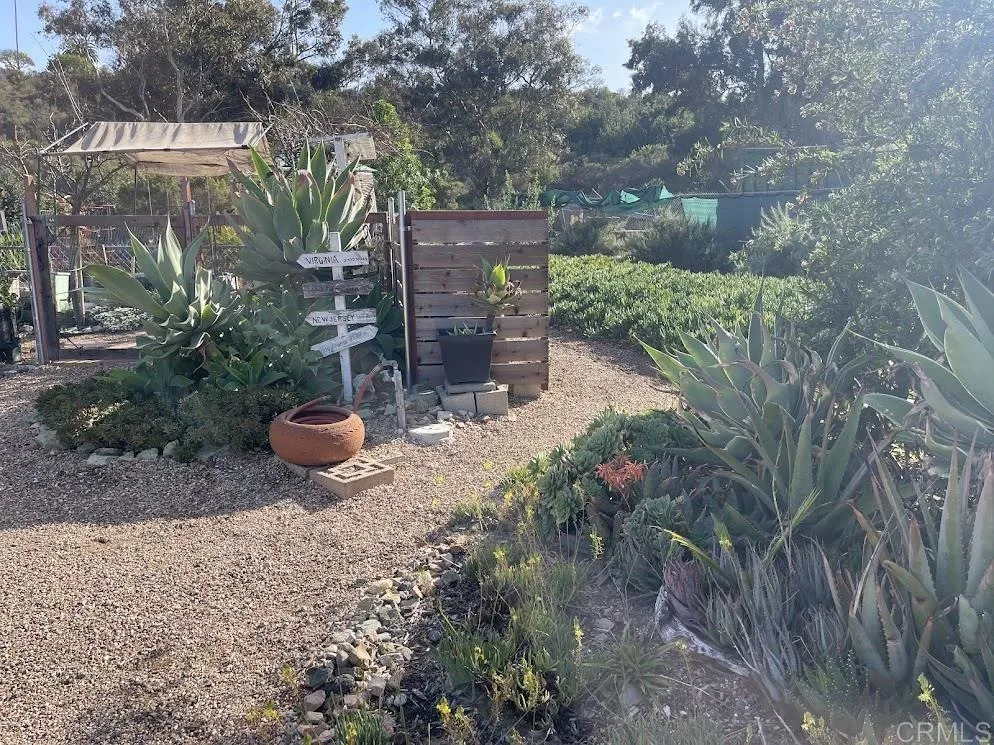 3685 Vista Campana N # 16