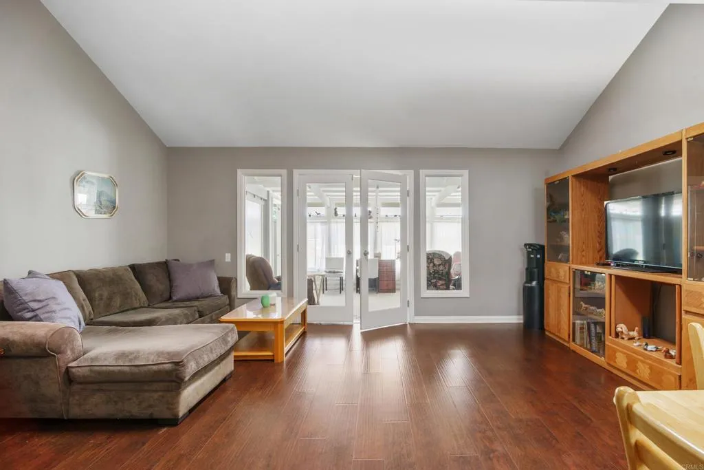 3685 Vista Campana N # 16