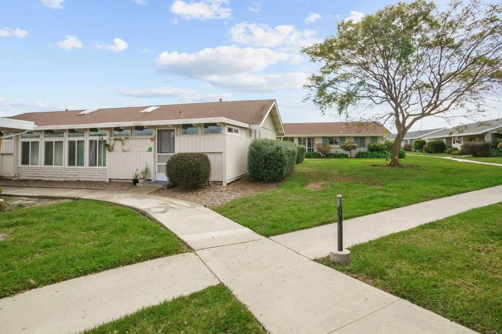 3685 Vista Campana N # 16