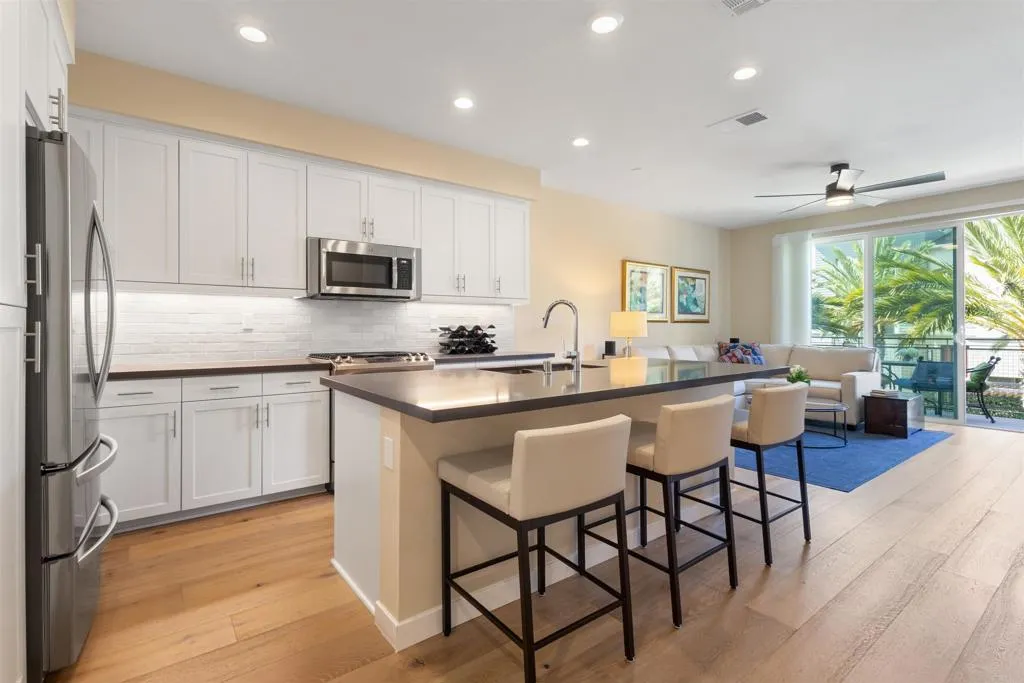 6082 Colt Place # 103