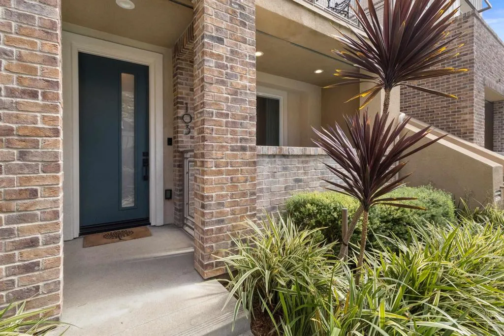 6082 Colt Place # 103