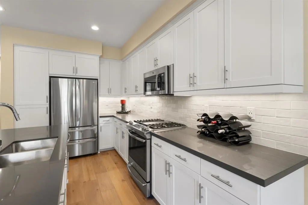 6082 Colt Place # 103