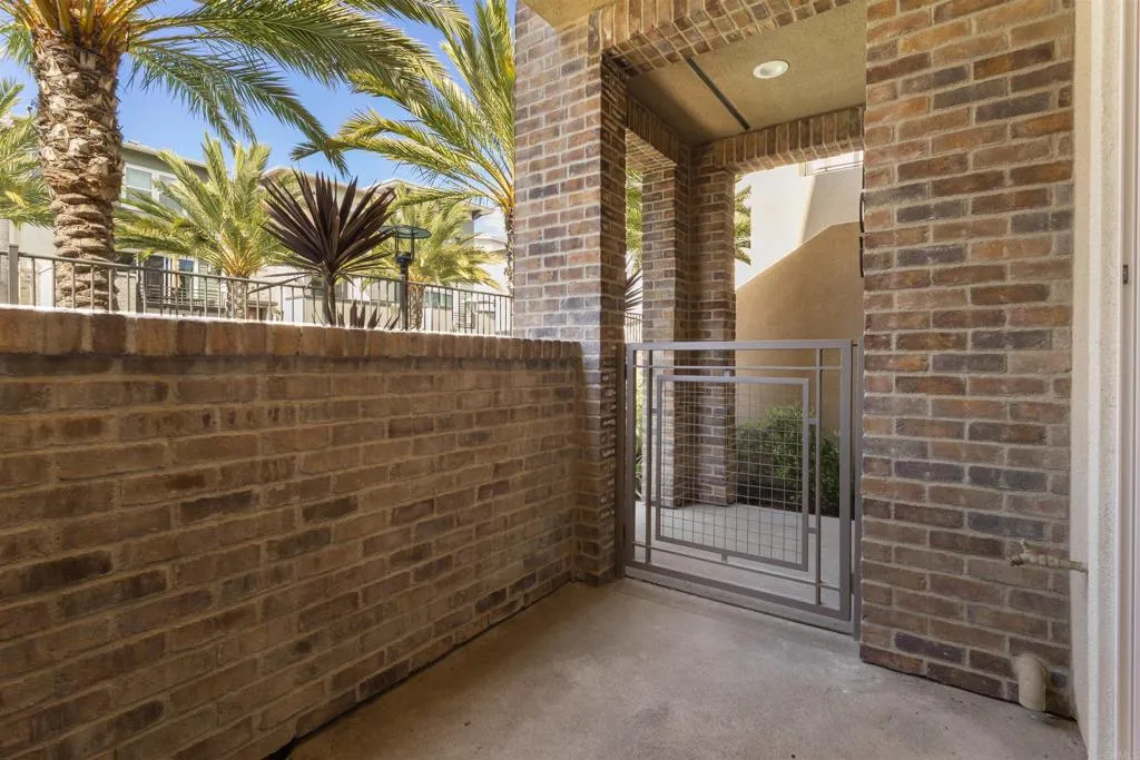 6082 Colt Place # 103