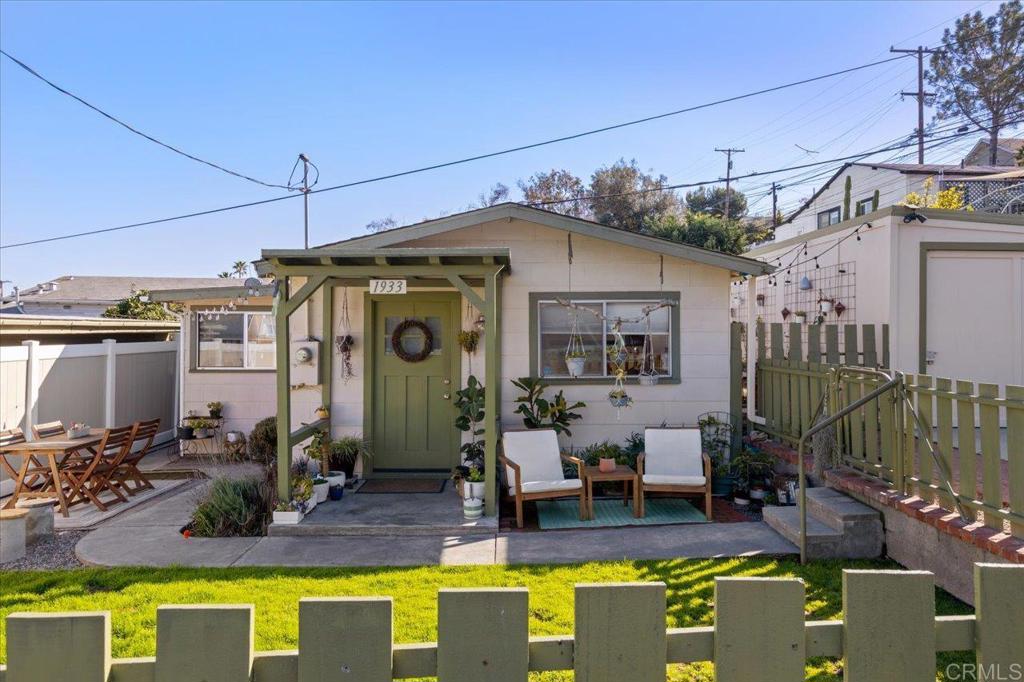 1933 Lincoln Avenue