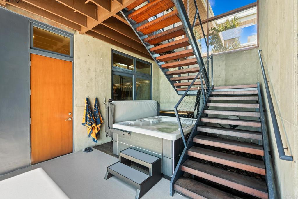 1909 S Pacific Street