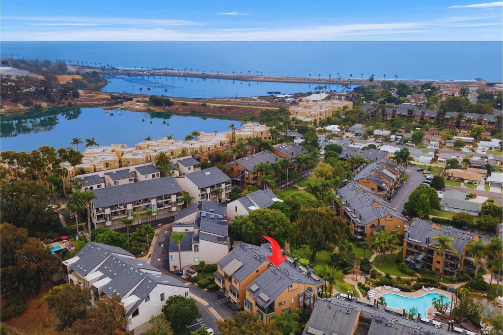 4011 Layang Layang Circle E