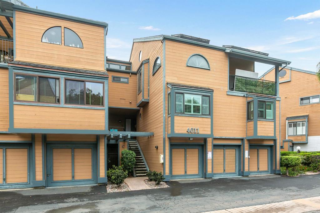 4011 Layang Layang Circle E