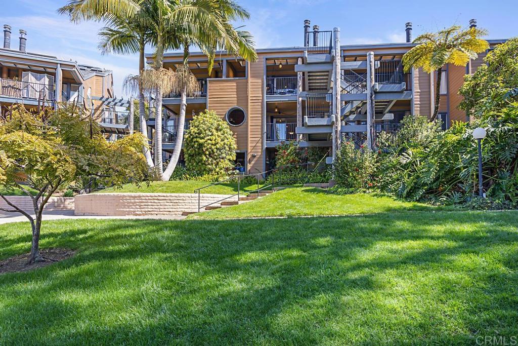 4011 Layang Layang Circle E