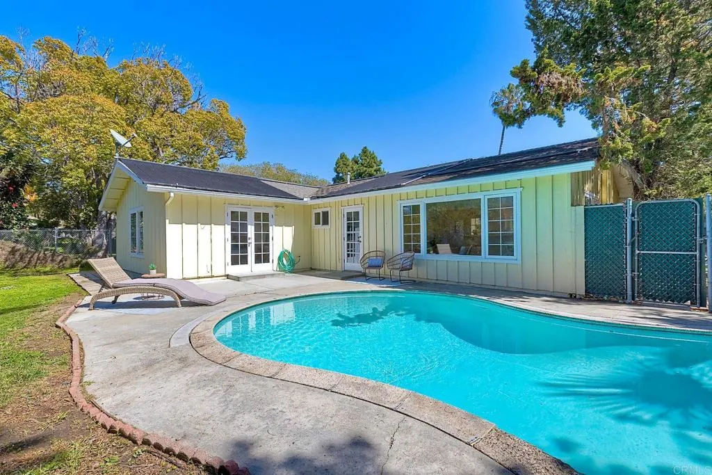 3897 Park Dr.