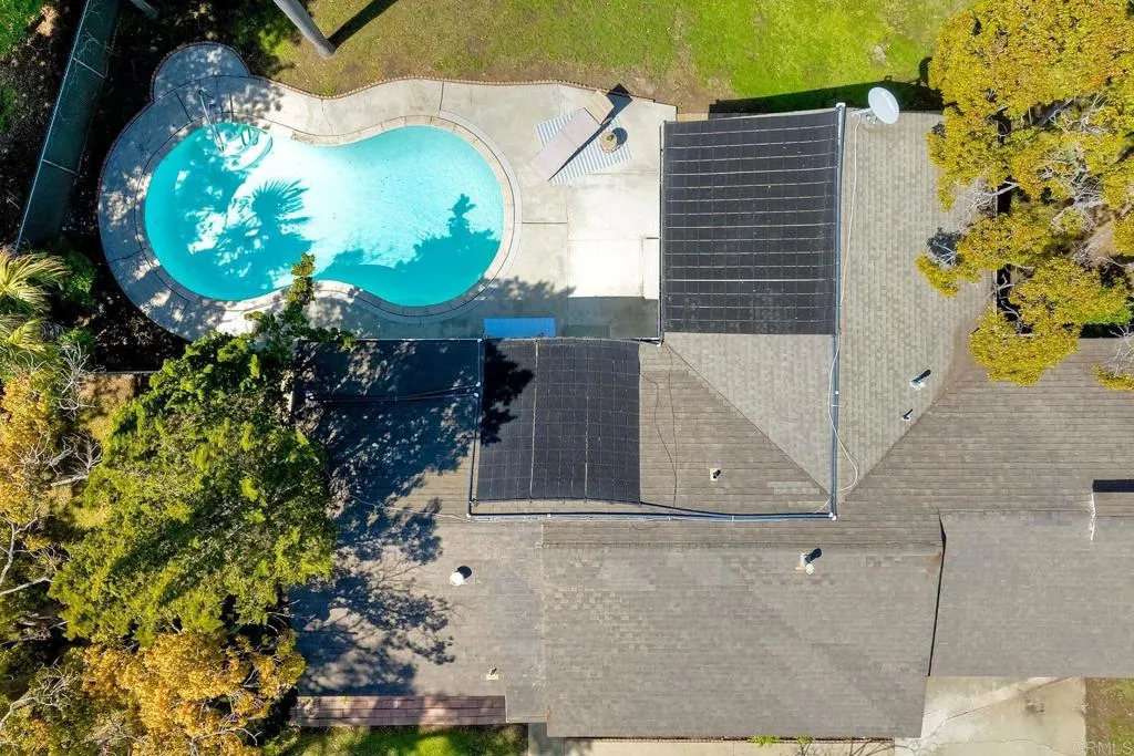 3897 Park Dr.