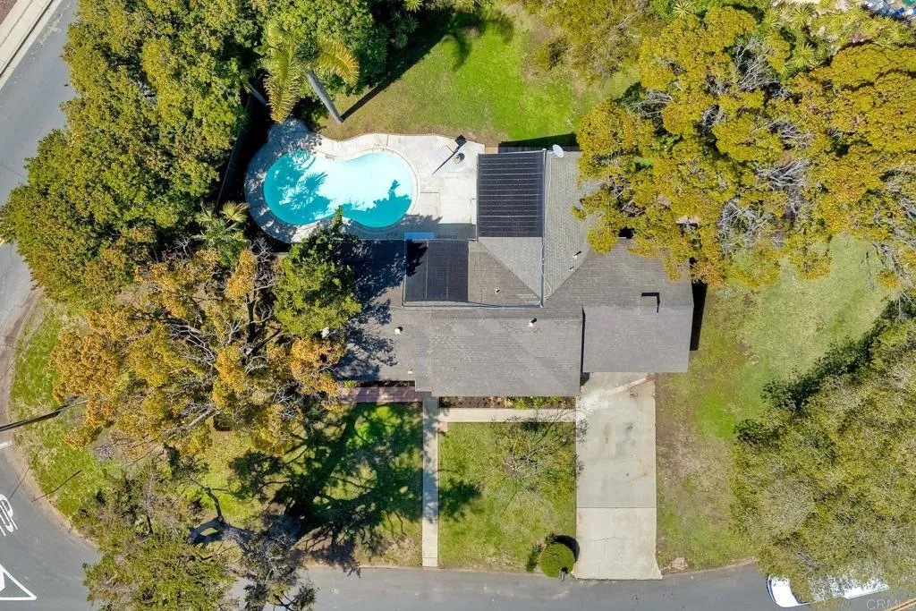 3897 Park Dr.