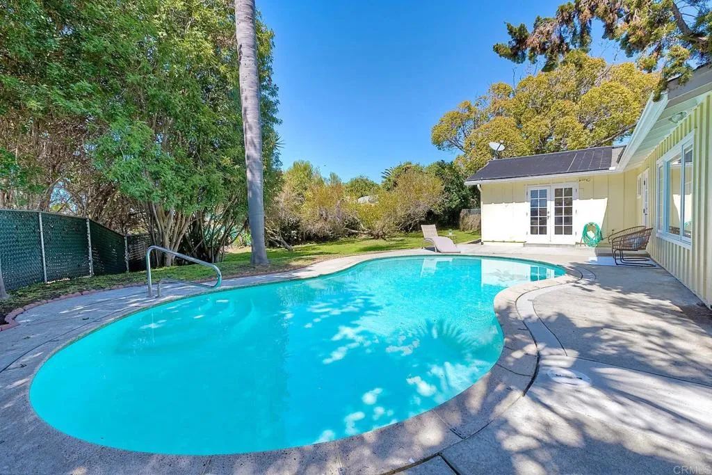 3897 Park Dr.